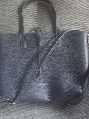Draper James NAVY Pebbled Leather Cross Over Purse